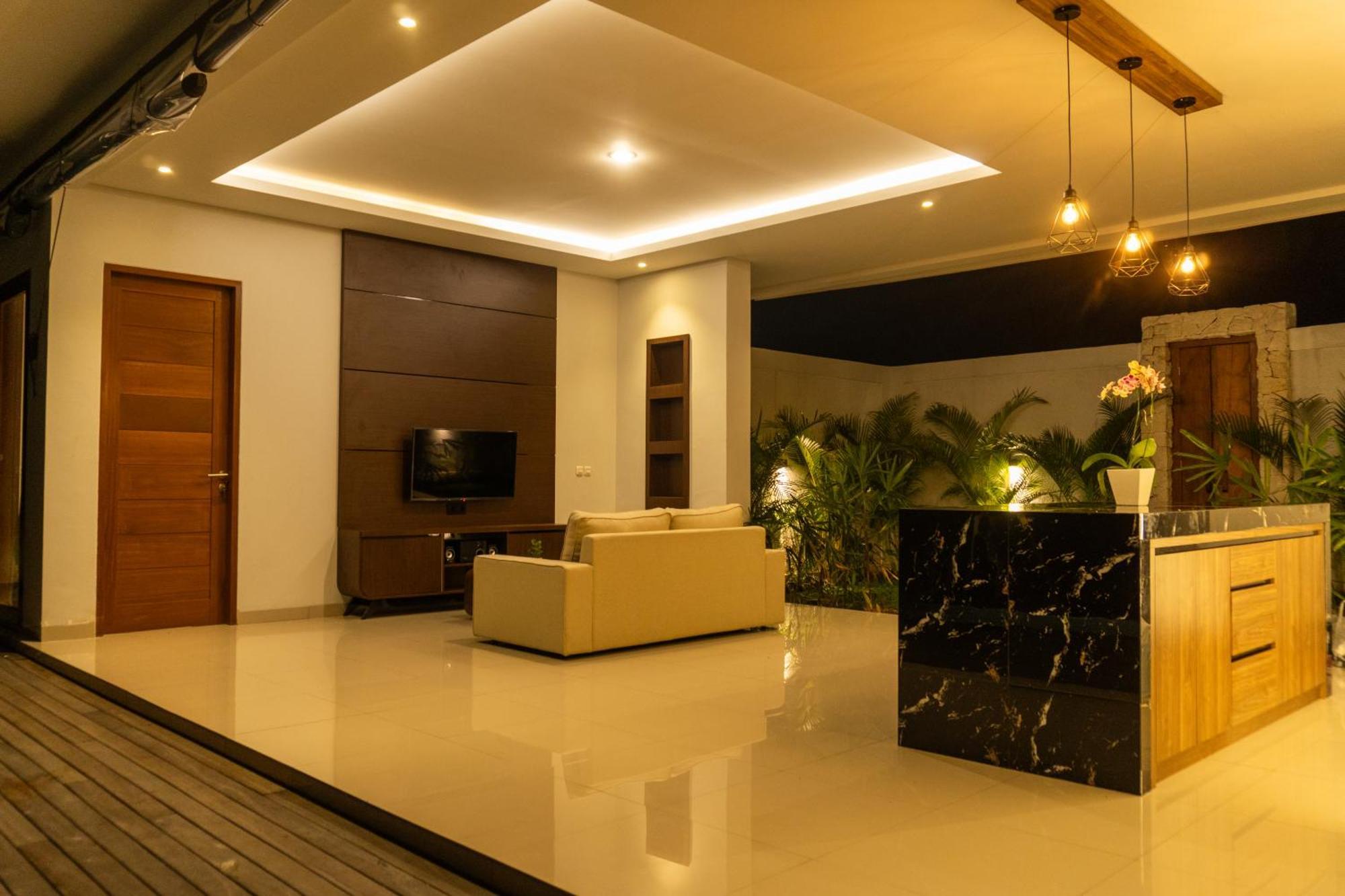 The Ume Sidemen Villa